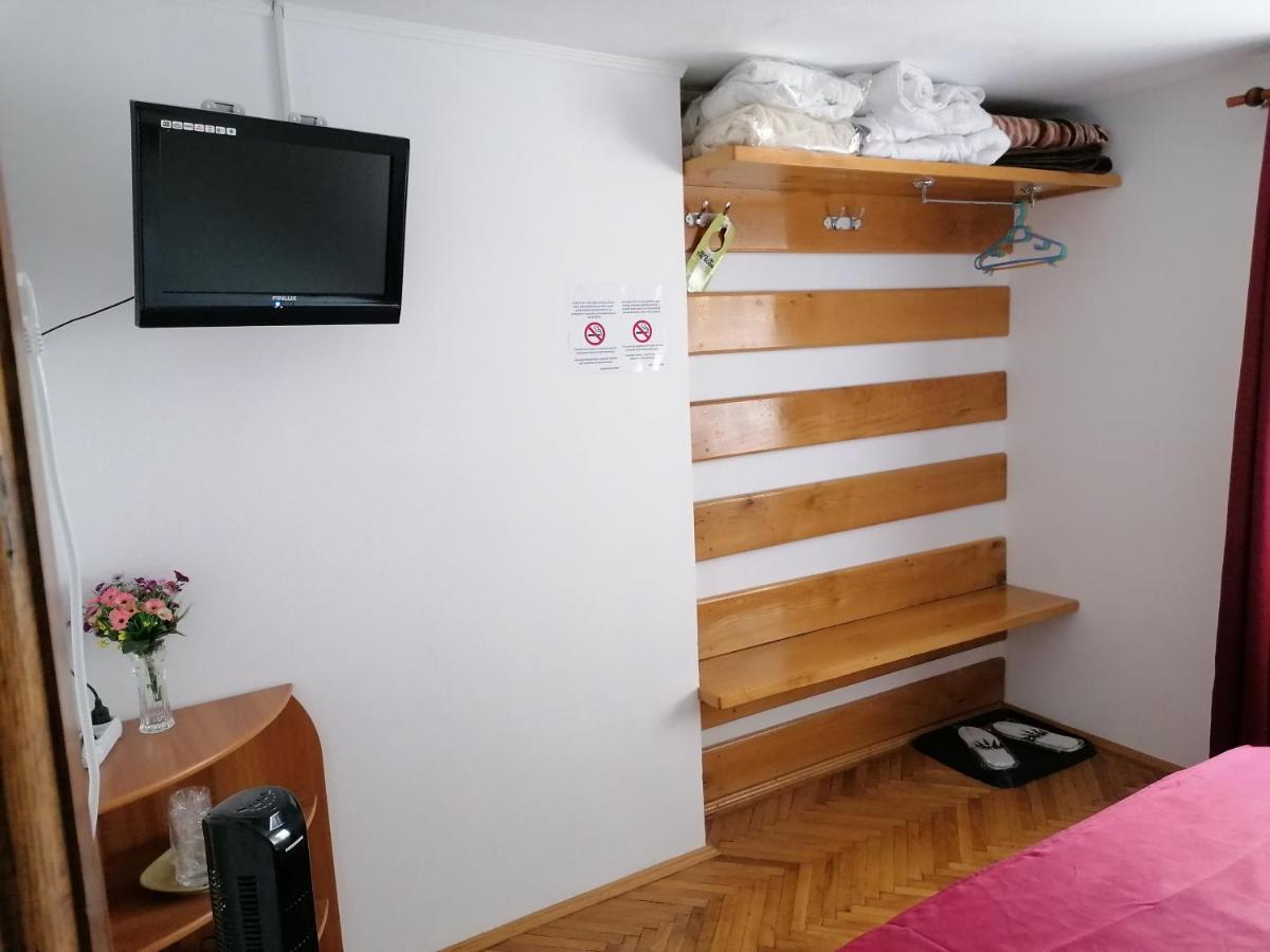 Pensiunea Ioana Curtea de Argeş Extérieur photo
